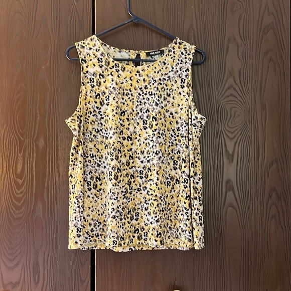 Nine West sleeveless animal print top in yellow, black, gray & white. Size L - Picture 1 of 7